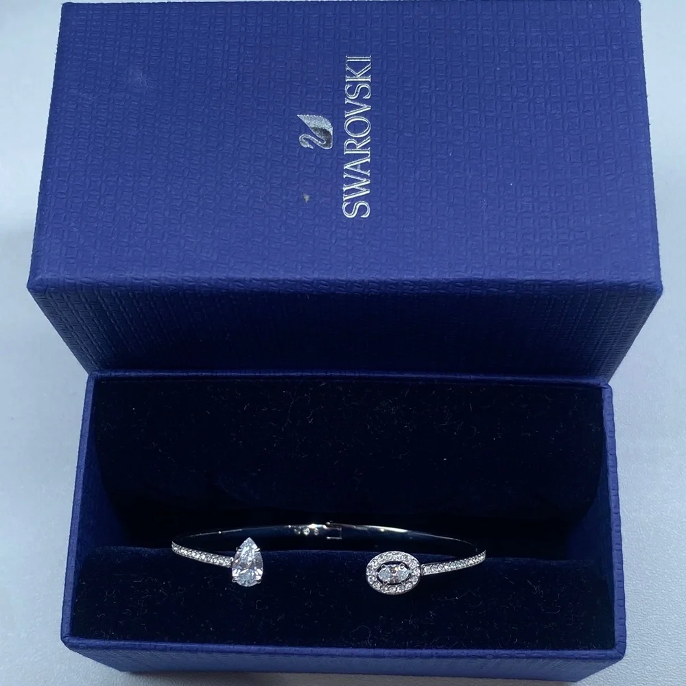 Swarovski Attract Bangle, White, Rhodium plating - Picture 4 of 16
